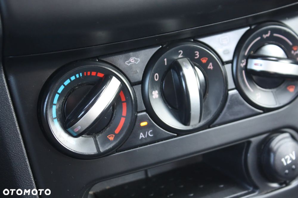 Nissan Qashqai 1.6 Visia - 12