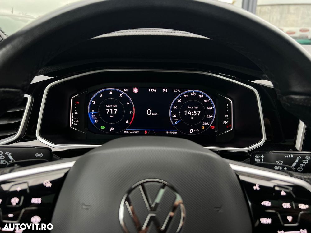Volkswagen T-Roc - 30