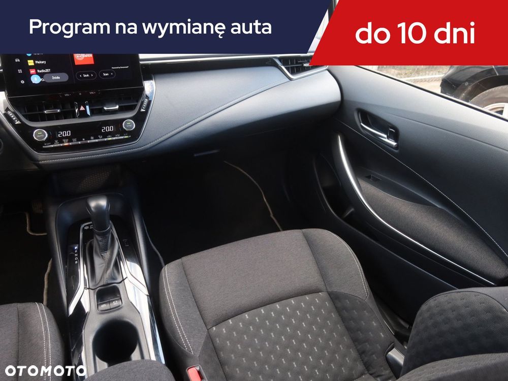 Toyota Corolla - 10
