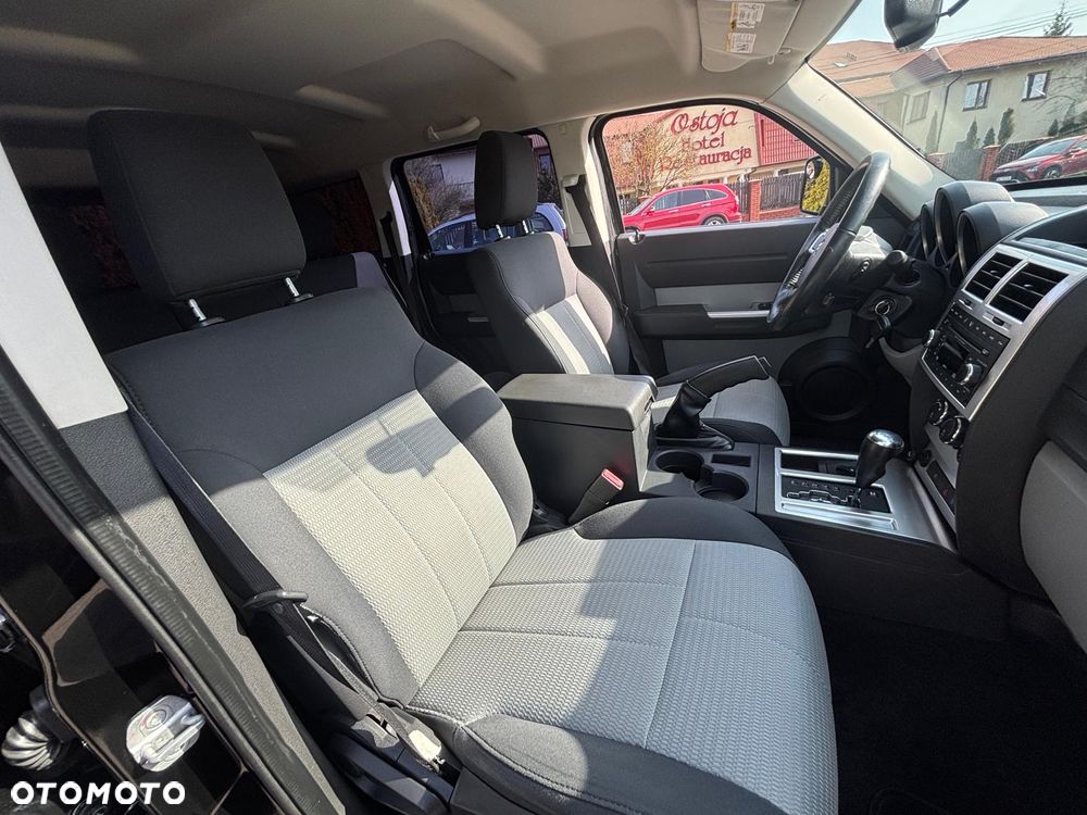 Dodge Nitro 3.7 V6 SLT 4WD - 39
