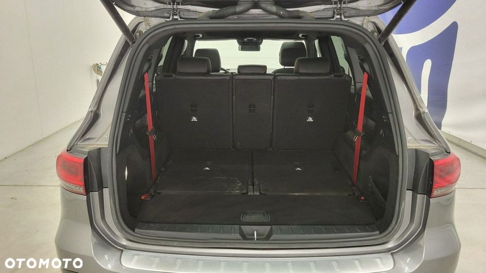 Mercedes-Benz GLB - 25