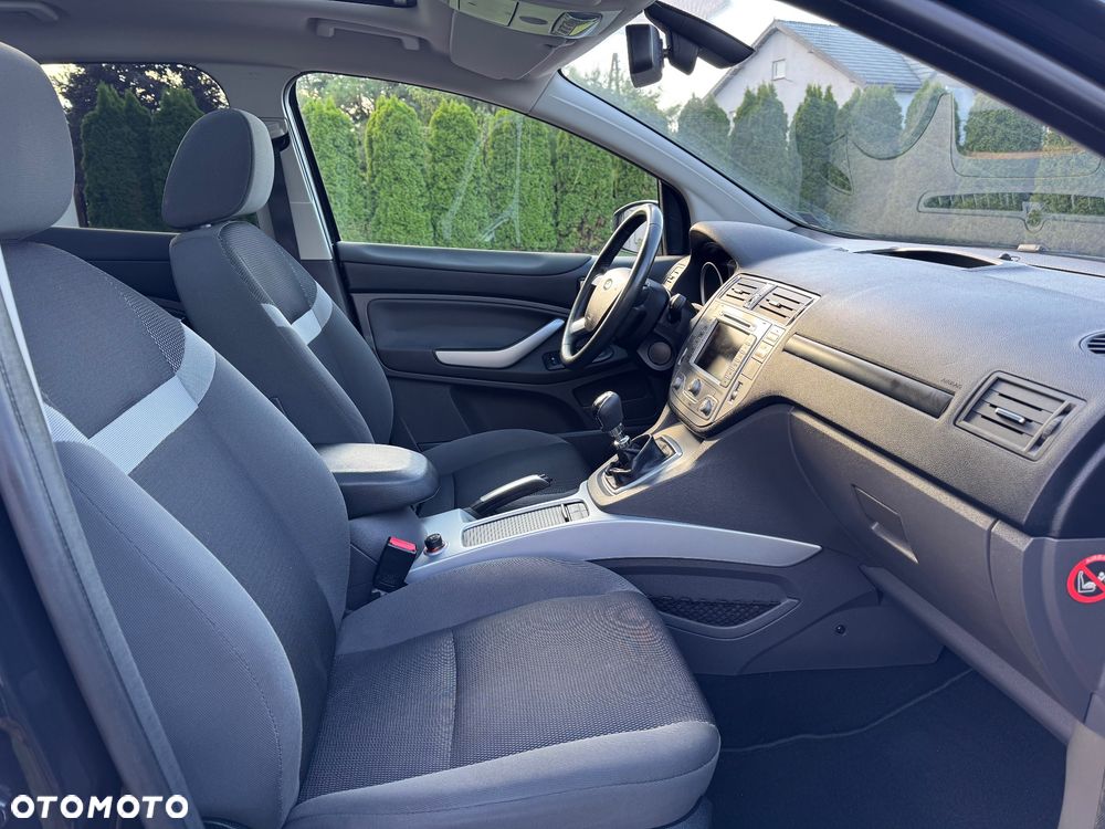 Ford Kuga 2.0 TDCi 4x4 Titanium - 16