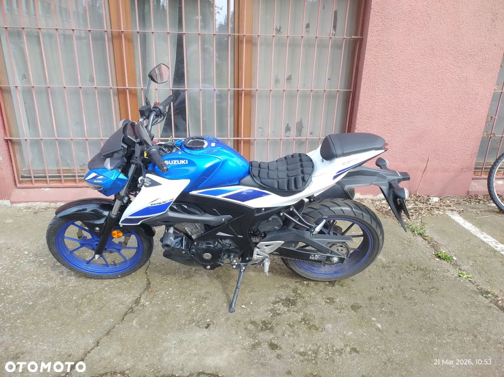 Suzuki GSX - 4