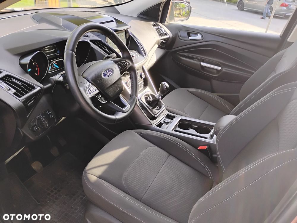 Ford Kuga 1.5 EcoBoost FWD Titanium ASS MMT6 - 8