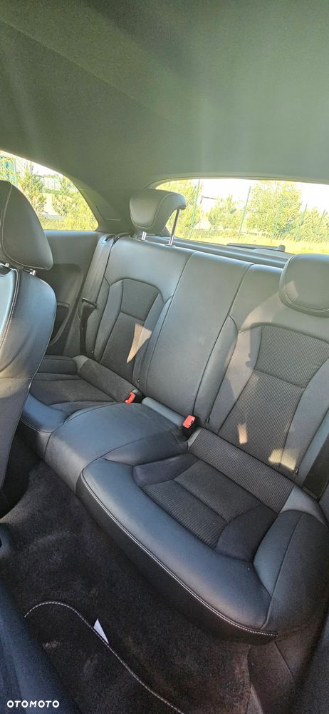 Audi A1 3-drzwiowe 1.6 TDI S line edition m S line Sportpaket - 8