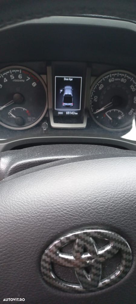 Toyota Tacoma - 12