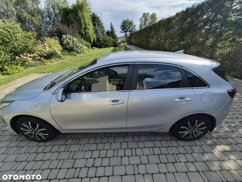 Kia Ceed 1.4 L - 6