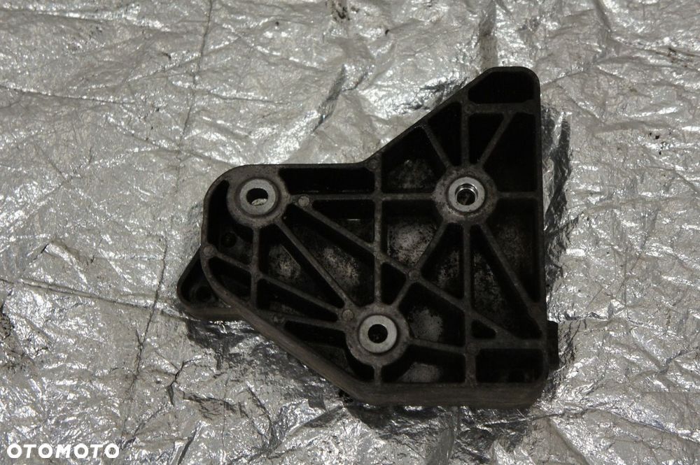 NR 417 Łapa Wspornik Sprężarki BMW X5 3,0 E70 64557799863-01 - 2