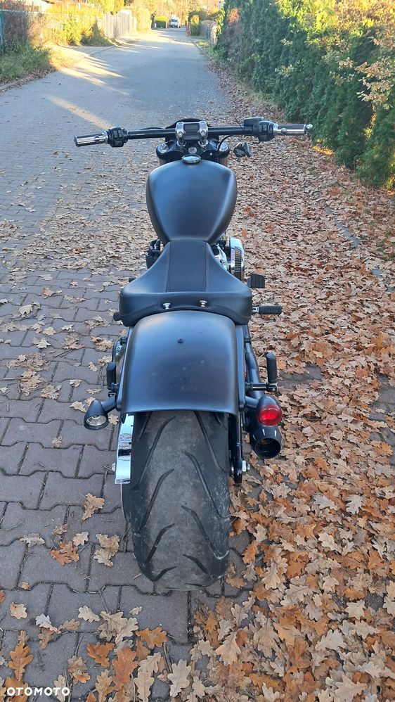 Harley-Davidson Softail Breakout - 8