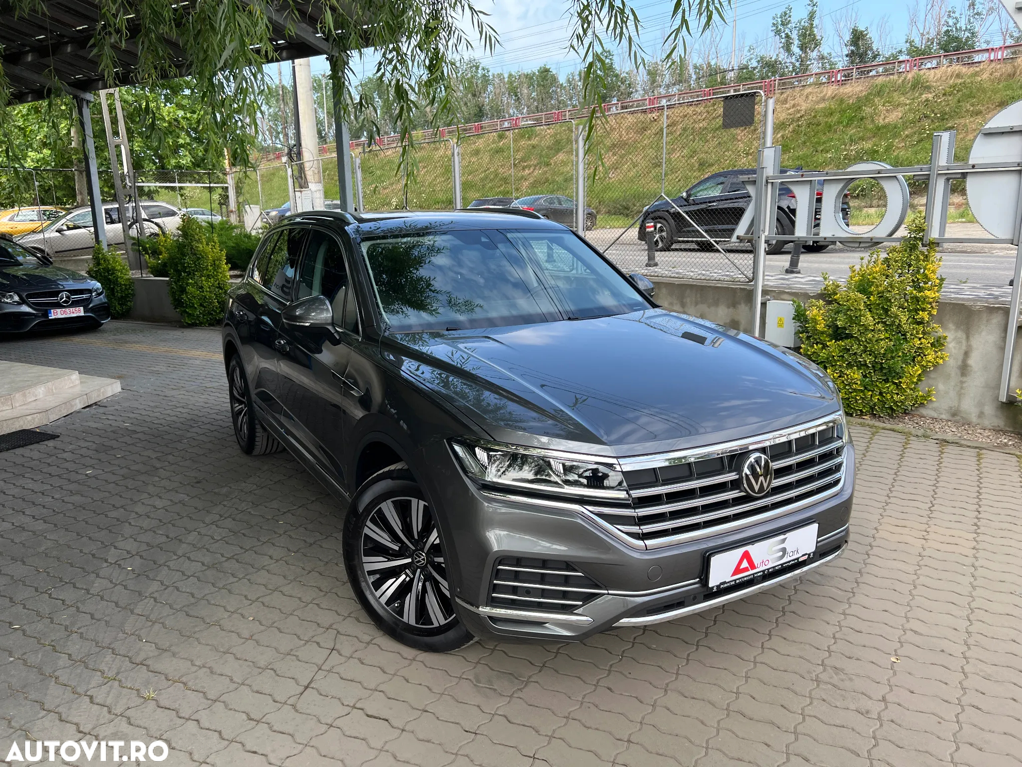 Volkswagen Touareg V6 TDI Elegance - 3