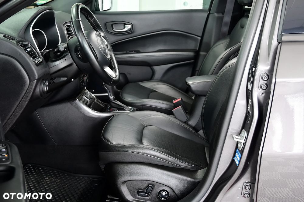 Jeep Compass 1.3 TMair Night Eagle FWD S&S DDCT - 18