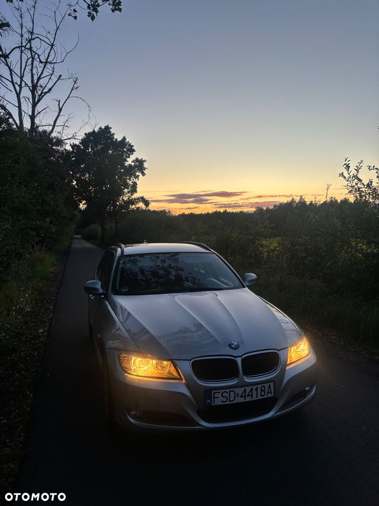 BMW Seria 3 318d DPF - 20