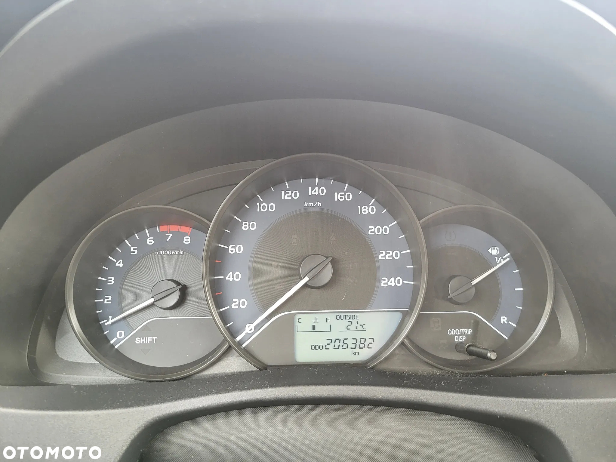 Toyota Corolla 1.6 Active - 24