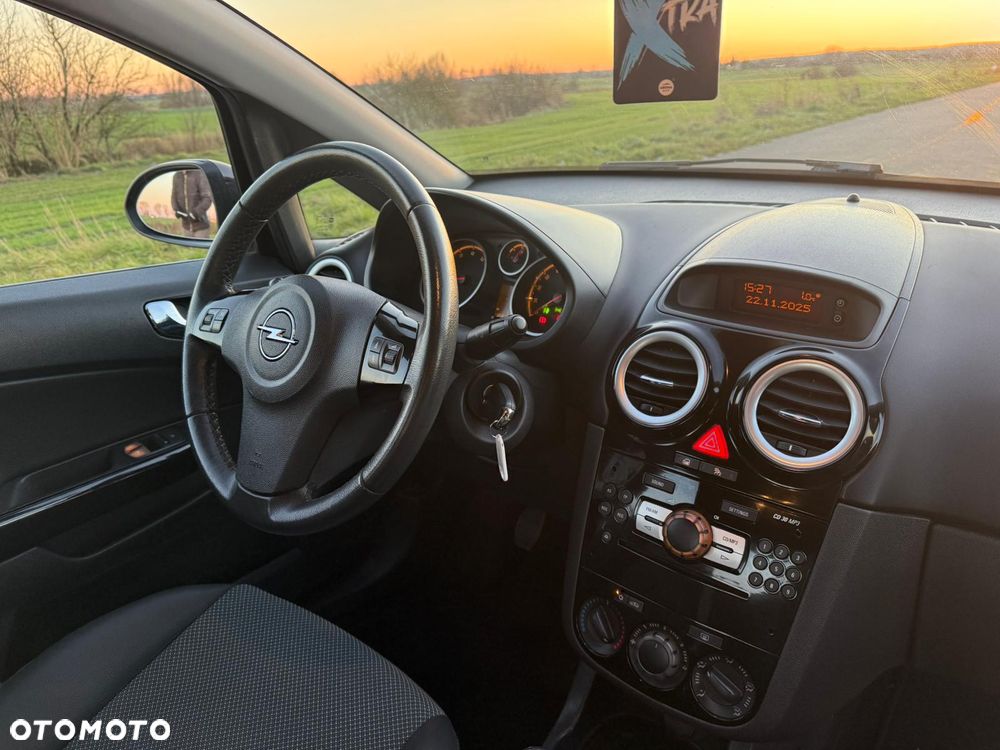 Opel Corsa 1.2 16V Selection 110 Jahre - 13