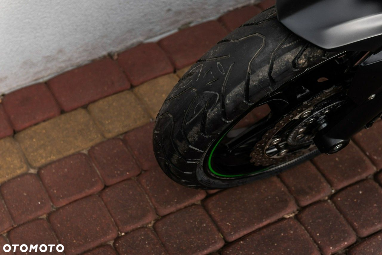 Kawasaki ER - 8