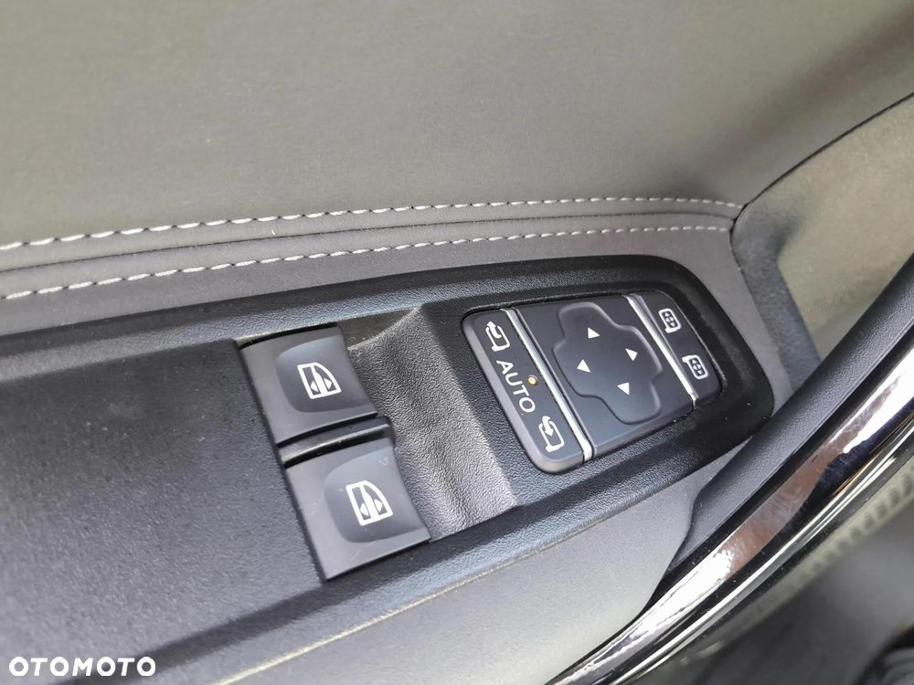 Mercedes-Benz Klasa T 180 d - 15