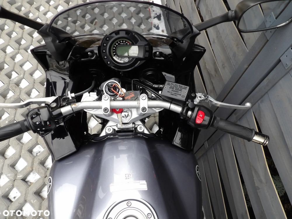 Yamaha FZ6 - 15