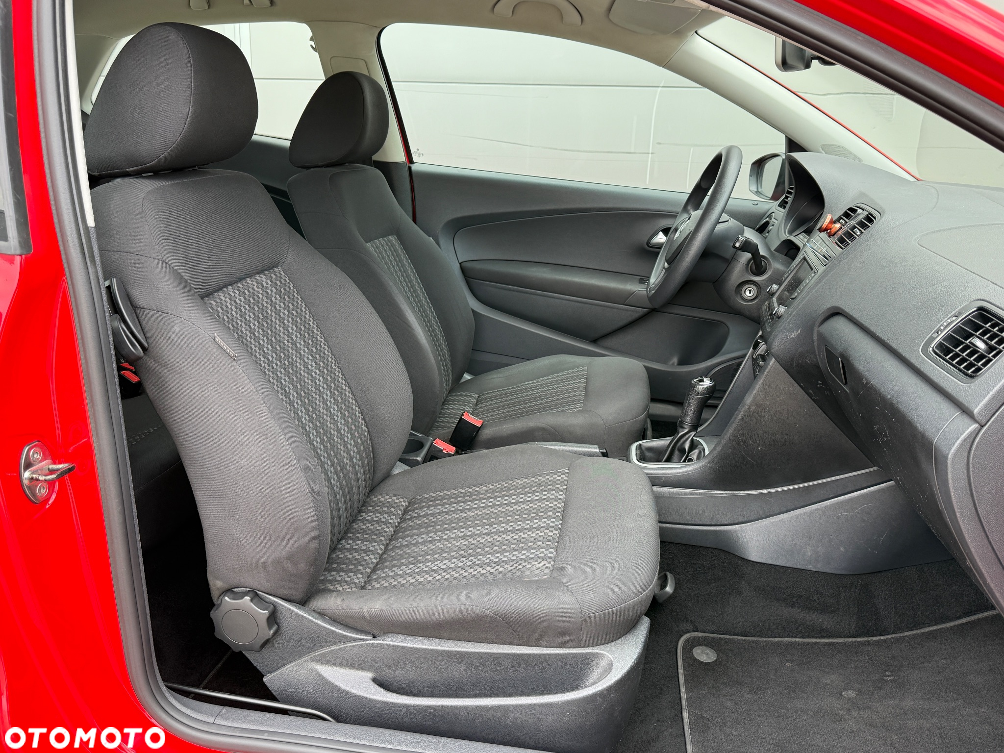 Volkswagen Polo 1.4 TDI (Blue Motion Technology) Comfortline - 14
