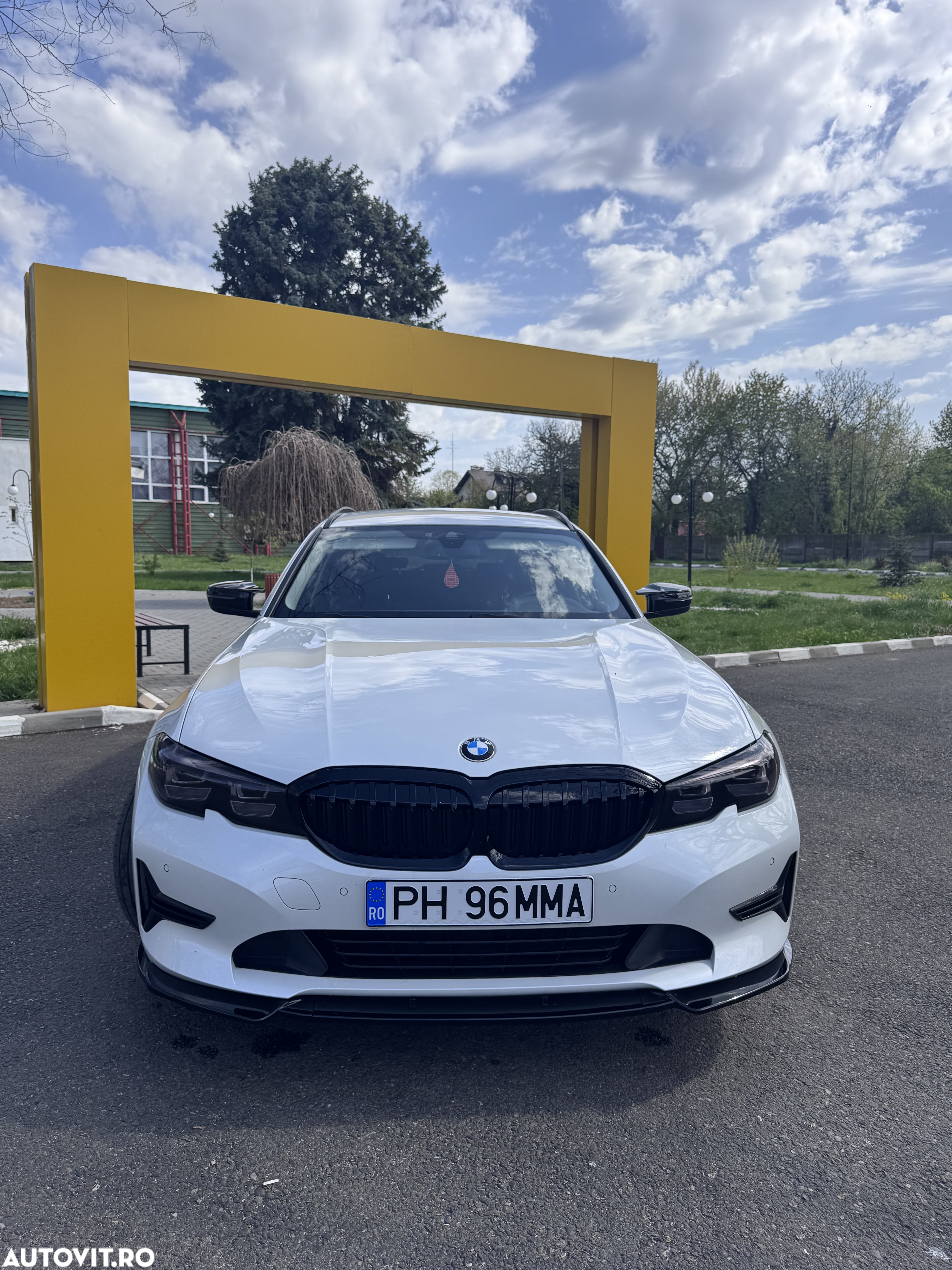 BMW Seria 3 318i Touring Aut. Sport Line - 3