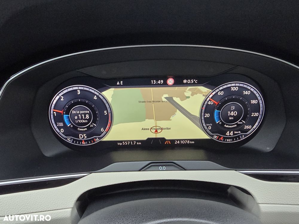 Volkswagen Passat 2.0 TDI SCR 4Motion DSG Elegance - 35