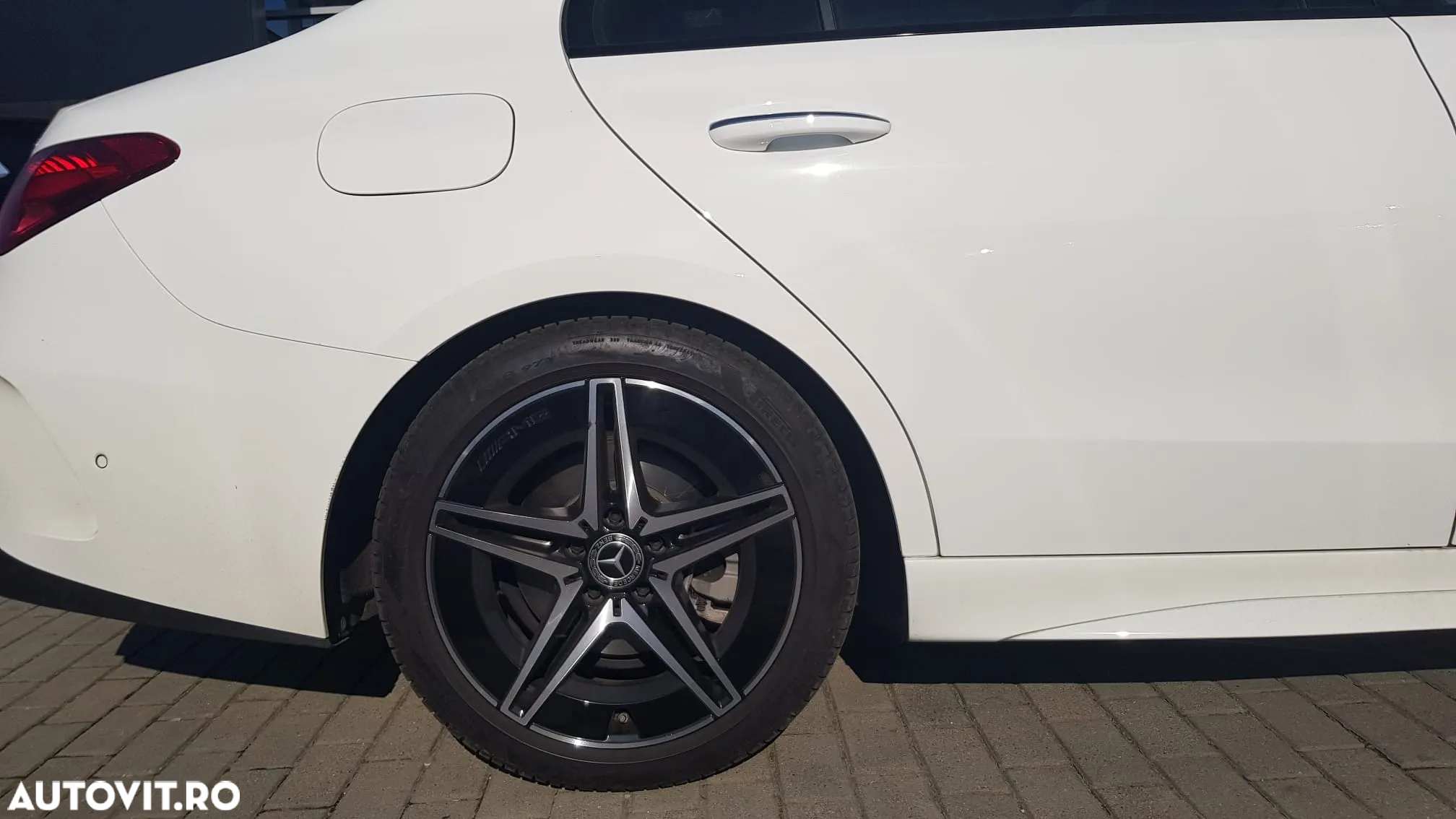 Mercedes-Benz C 300 4MATIC Aut. - 11