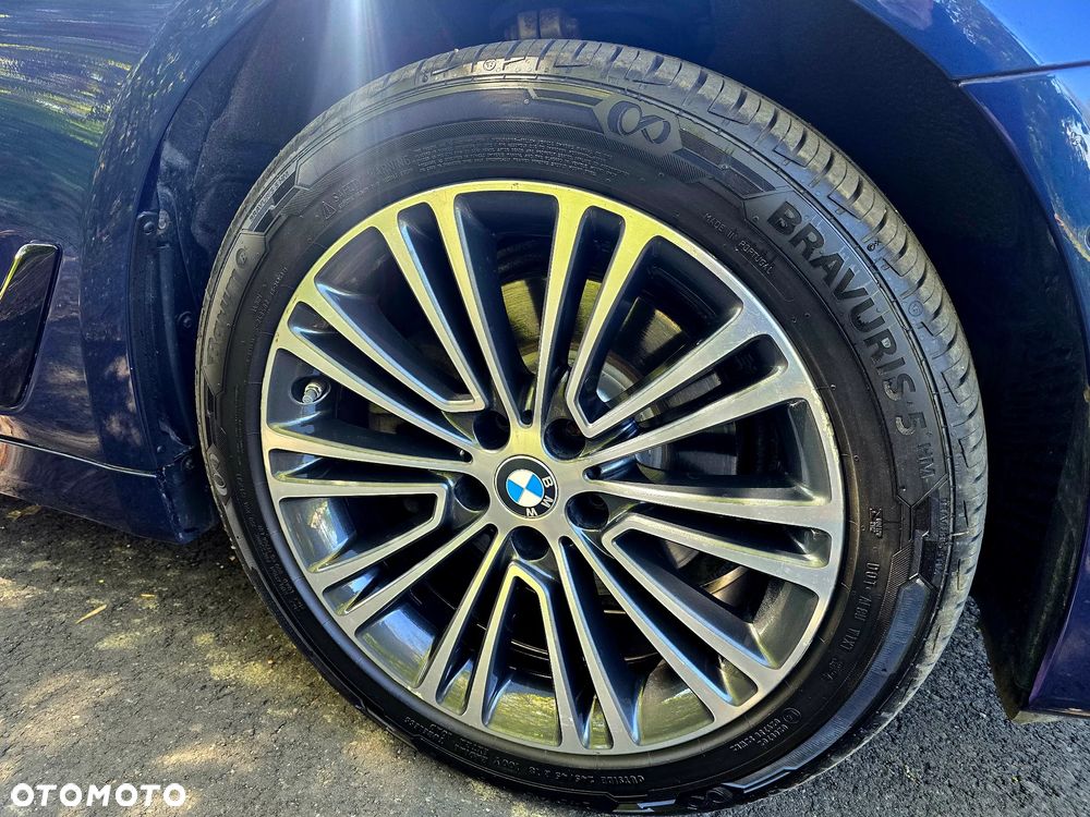 BMW Seria 5 - 25