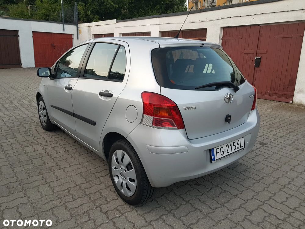 Toyota Yaris 1.33 Luna - 6