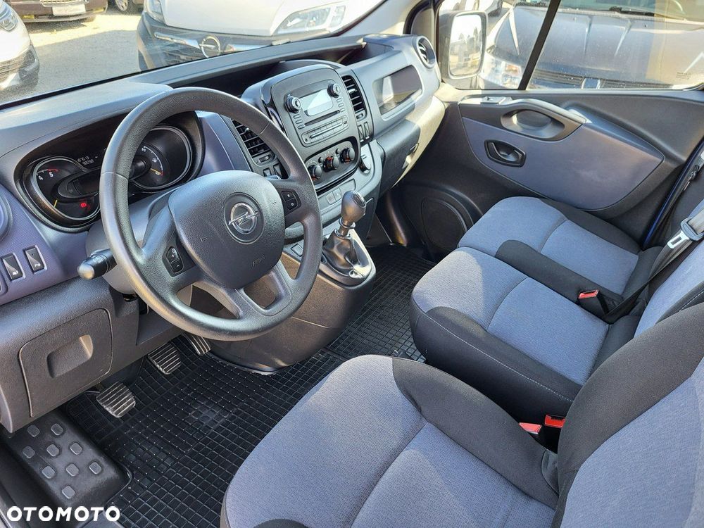 Opel Vivaro - 18