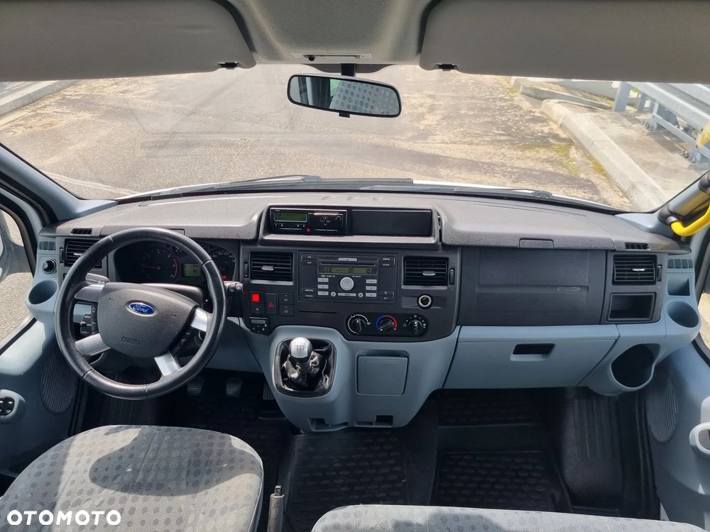 Ford Transit - 10