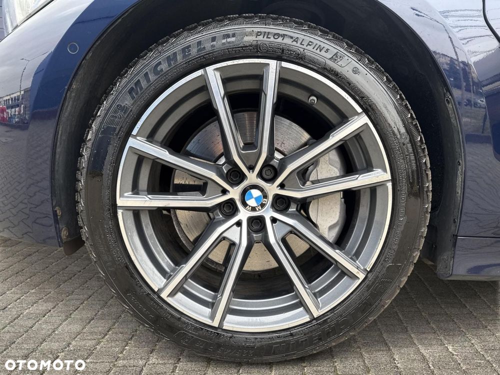 BMW Seria 3 330e Luxury Line - 4