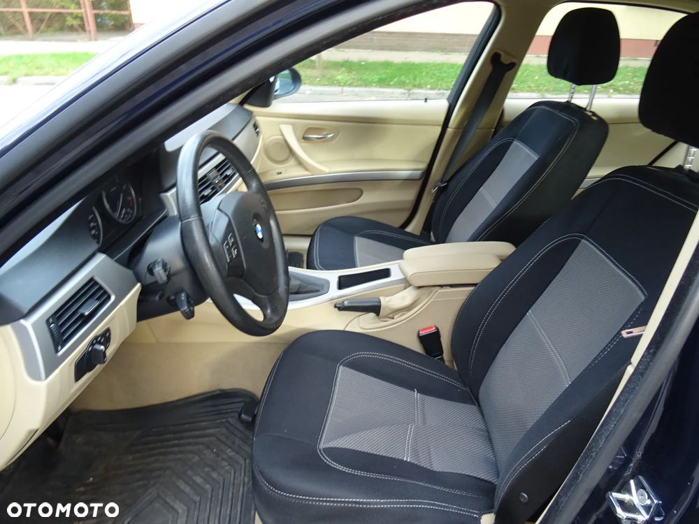 BMW Seria 3 - 24