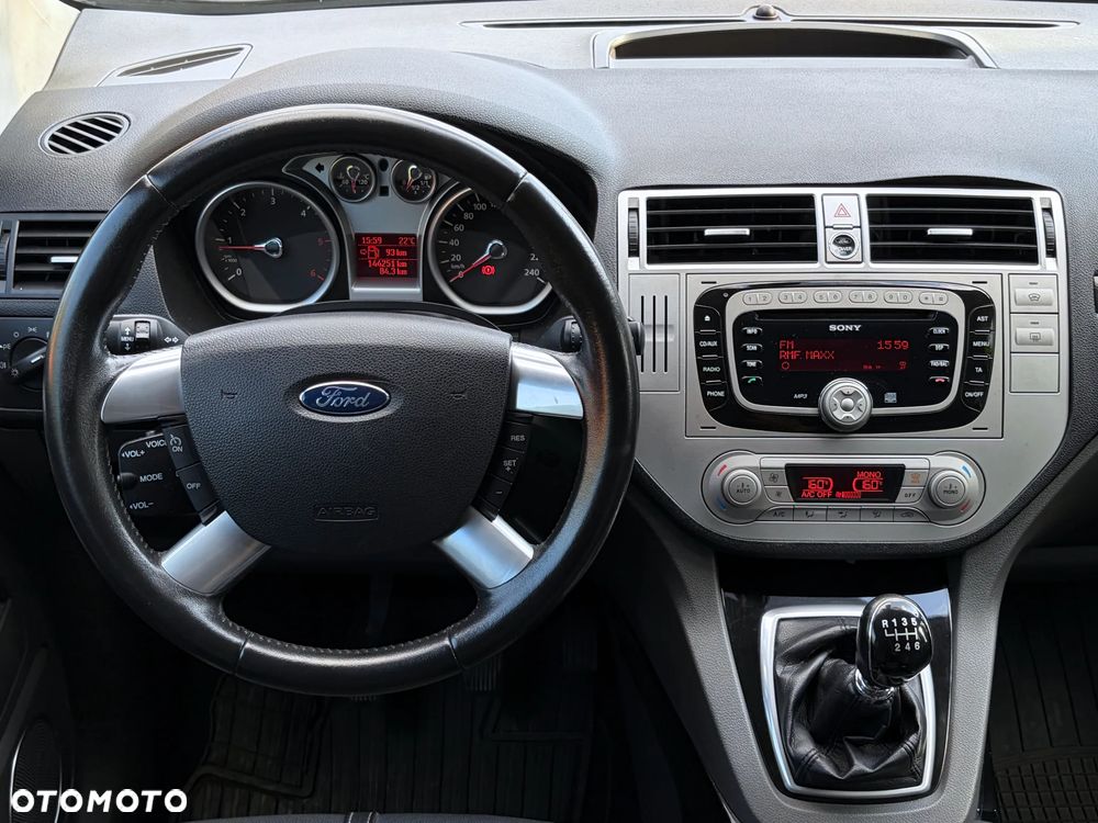 Ford Kuga 2.0 TDCi 4x4 Titanium - 6
