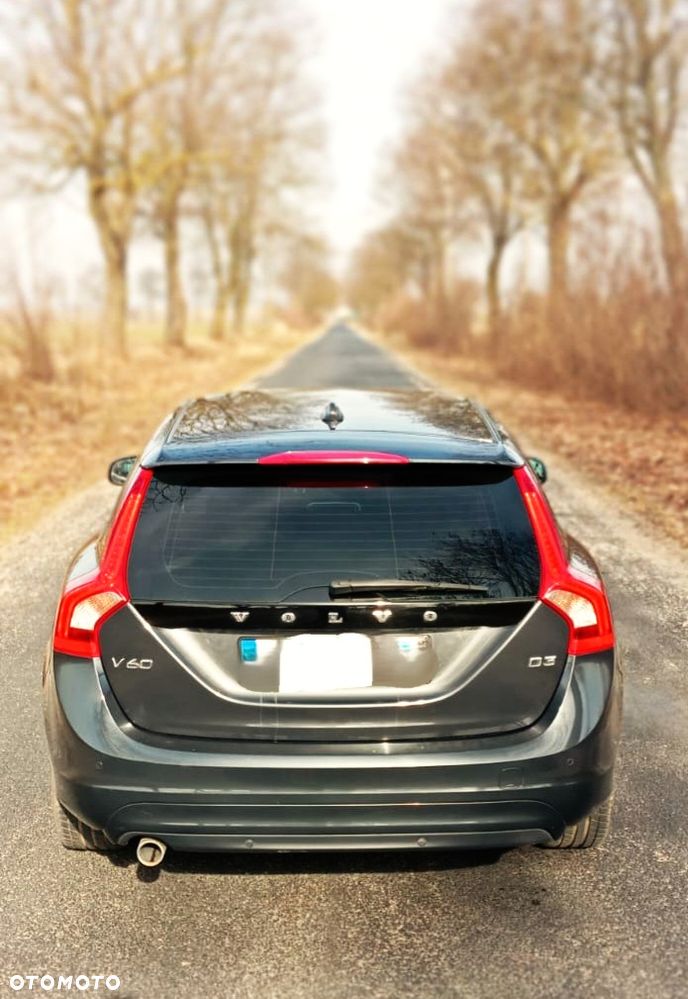Volvo V60 D3 Drive-E Kinetic - 2
