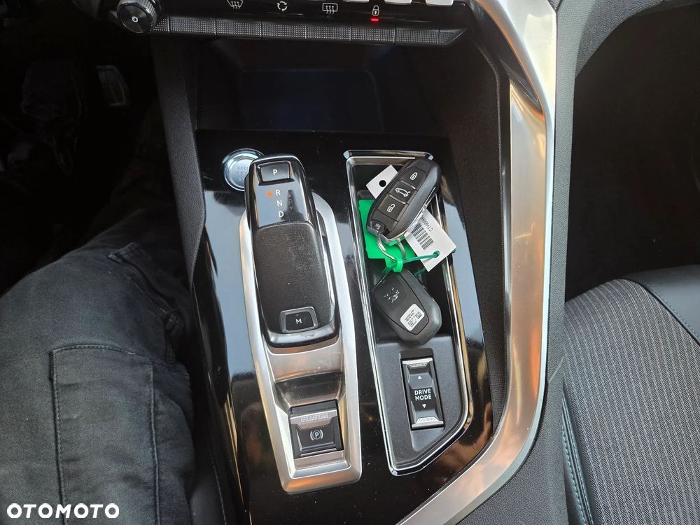 Peugeot 3008 BlueHDi 130 Stop & Start EAT8 Allure Business-Paket - 23