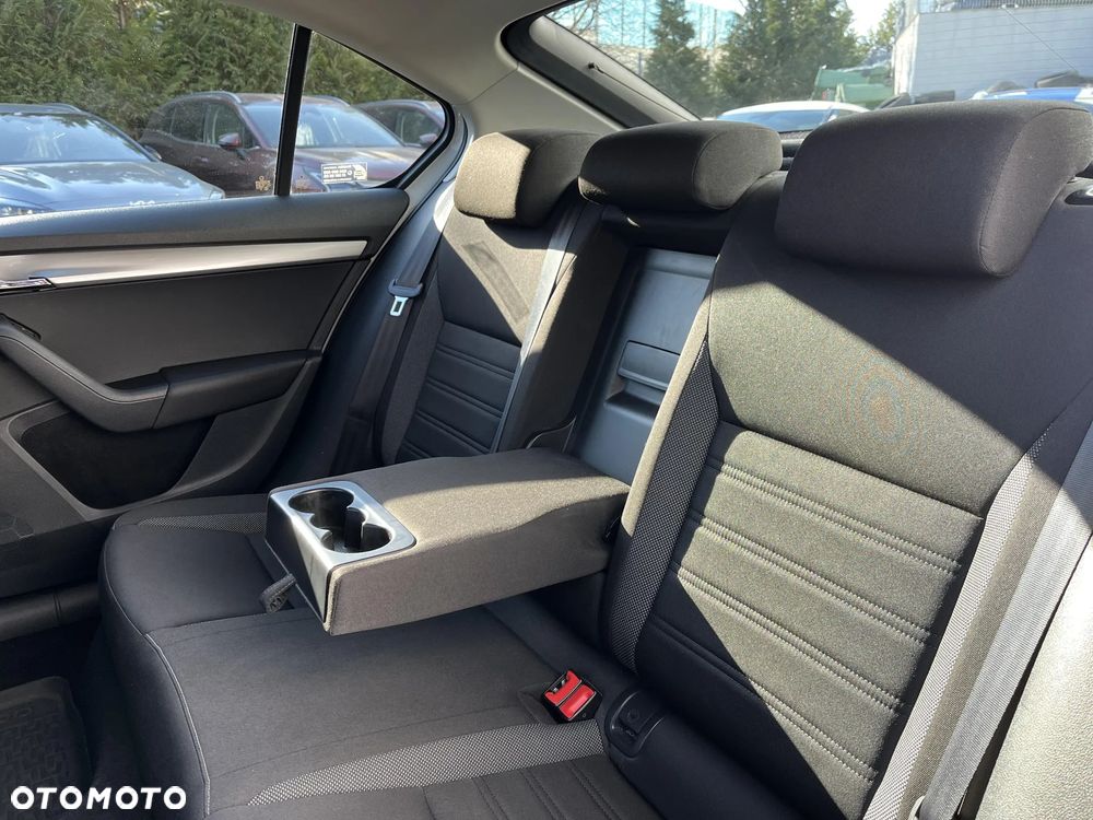Skoda Octavia 2.0 TDI SCR Ambition DSG - 16