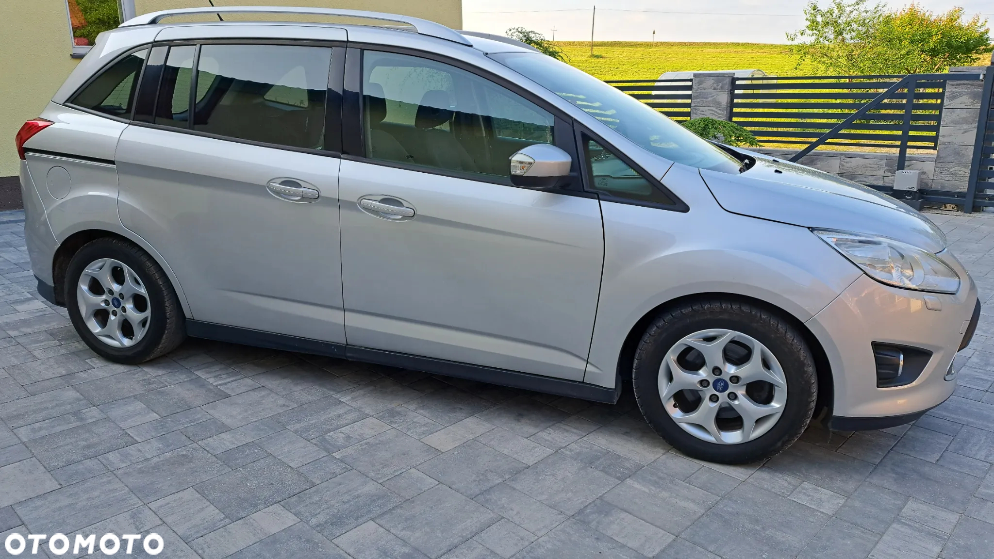 Ford Grand C-MAX 1.6 TDCi Edition - 4