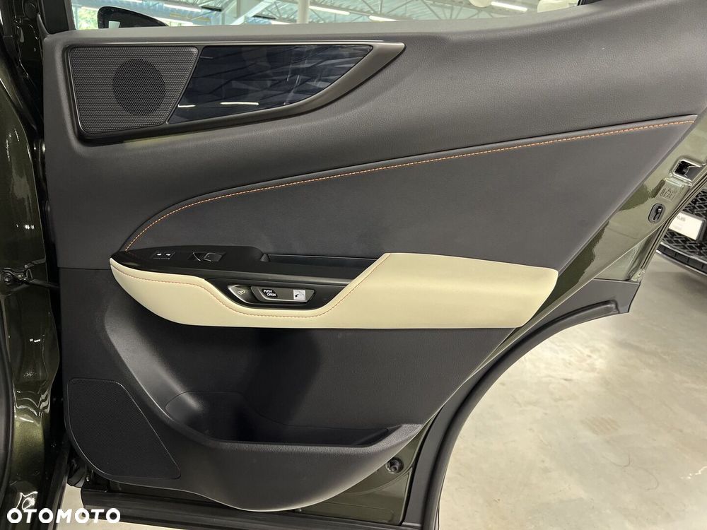 Lexus NX 450h+ Prestige AWD - 24