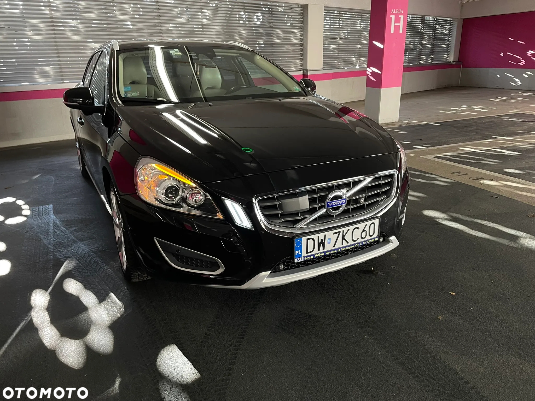 Volvo V60 D5 AWD Summum - 6
