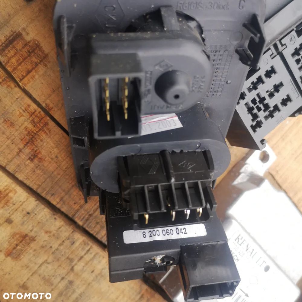 RENAULT THALIA LIFT KIEROWNICA LUSTERKO LAMPA WÓZEK - 9