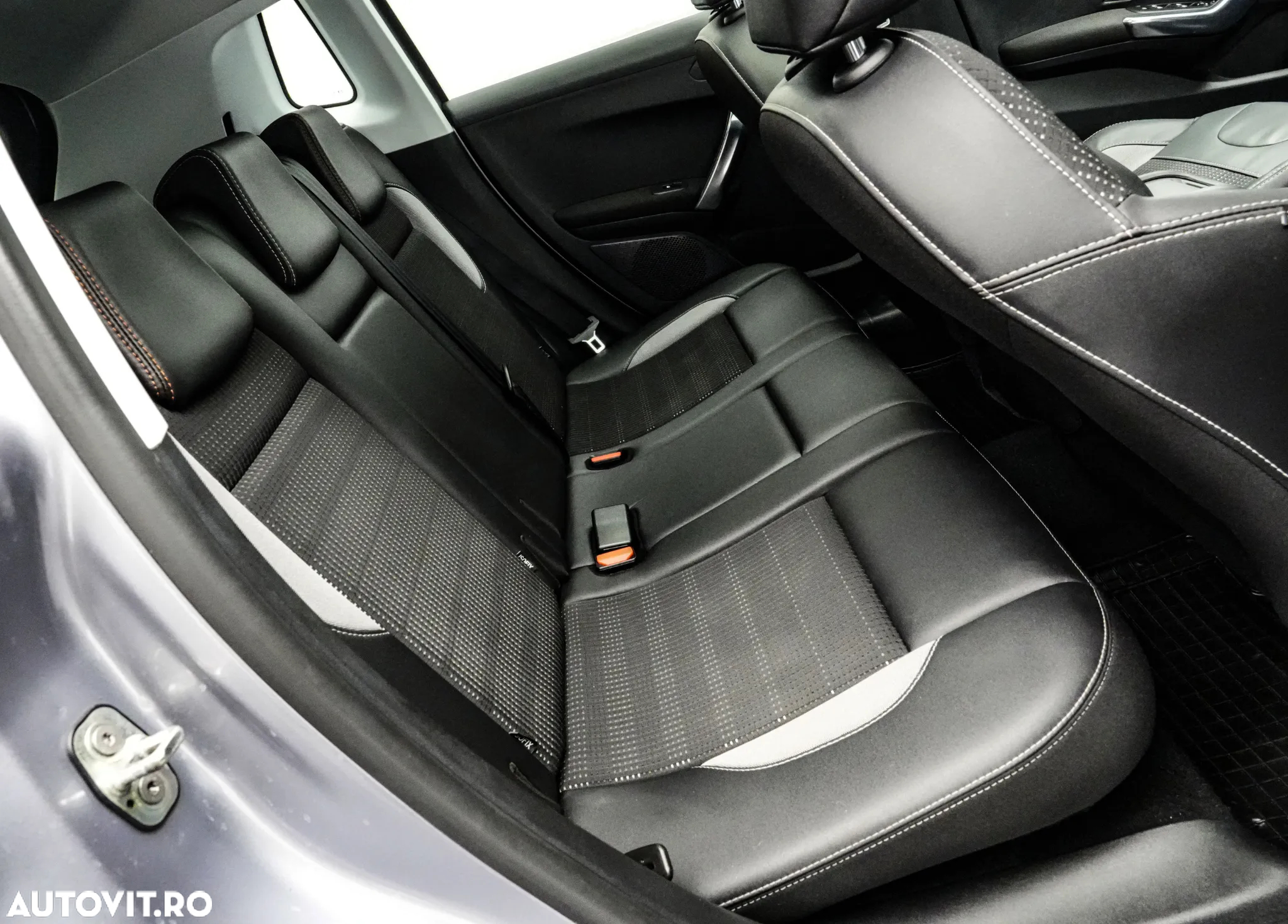 Peugeot 2008 1.2 L PureTech Active - 18