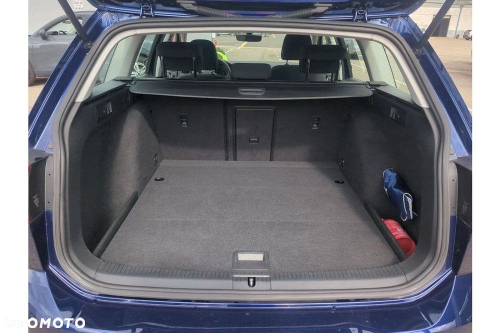 Volkswagen Golf Variant - 8