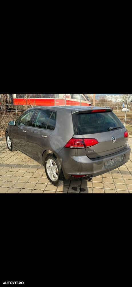 Volkswagen Golf 1.6 TDI BlueMotion Technology Comfortline - 5