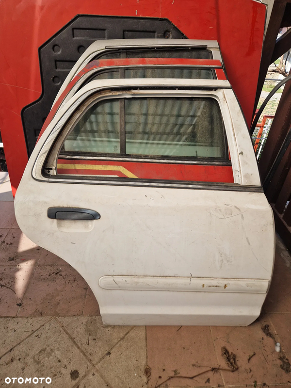 Ford Crown Victoria Drzwi