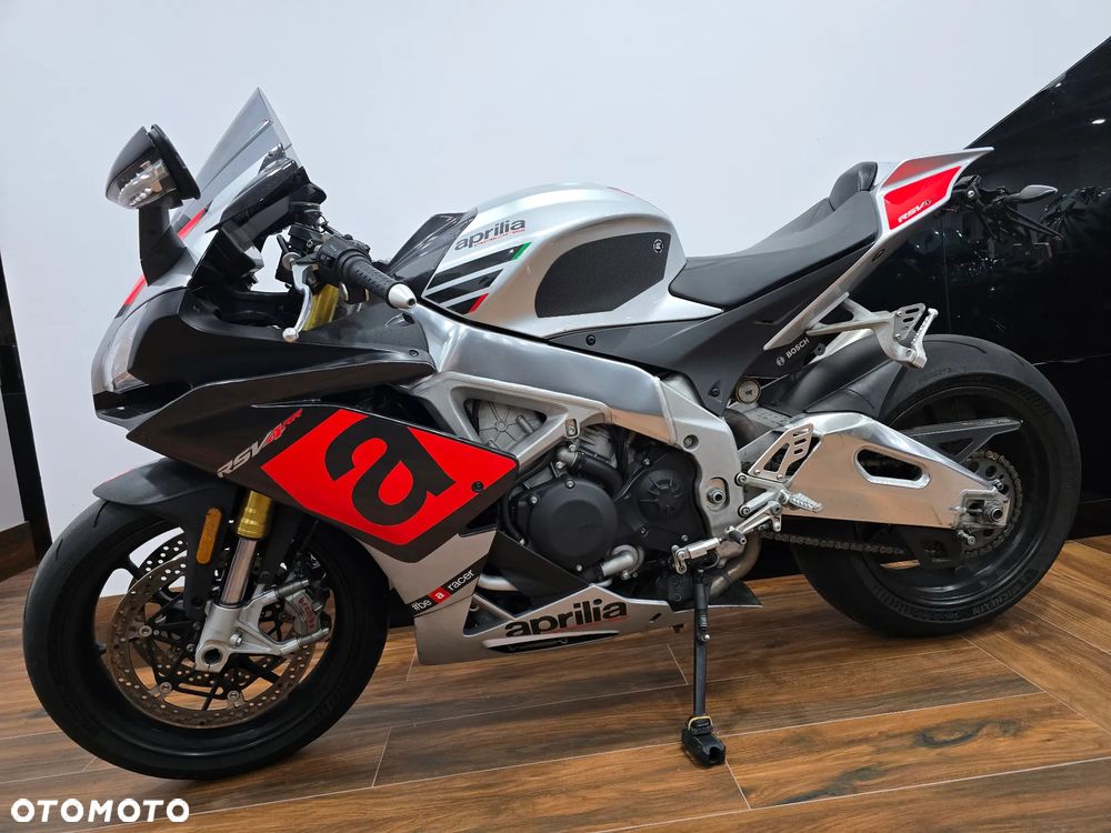 Aprilia RSV - 12