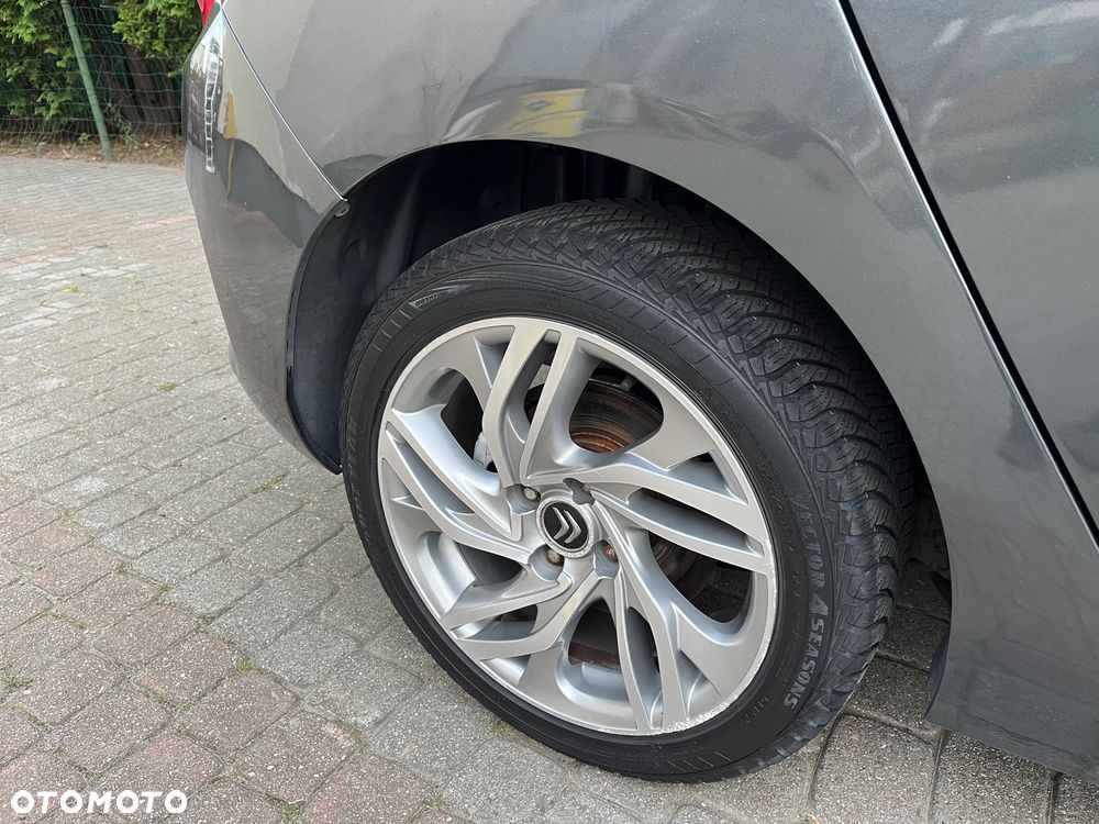 Citroën C4 e-HDi 115 Exclusive - 12