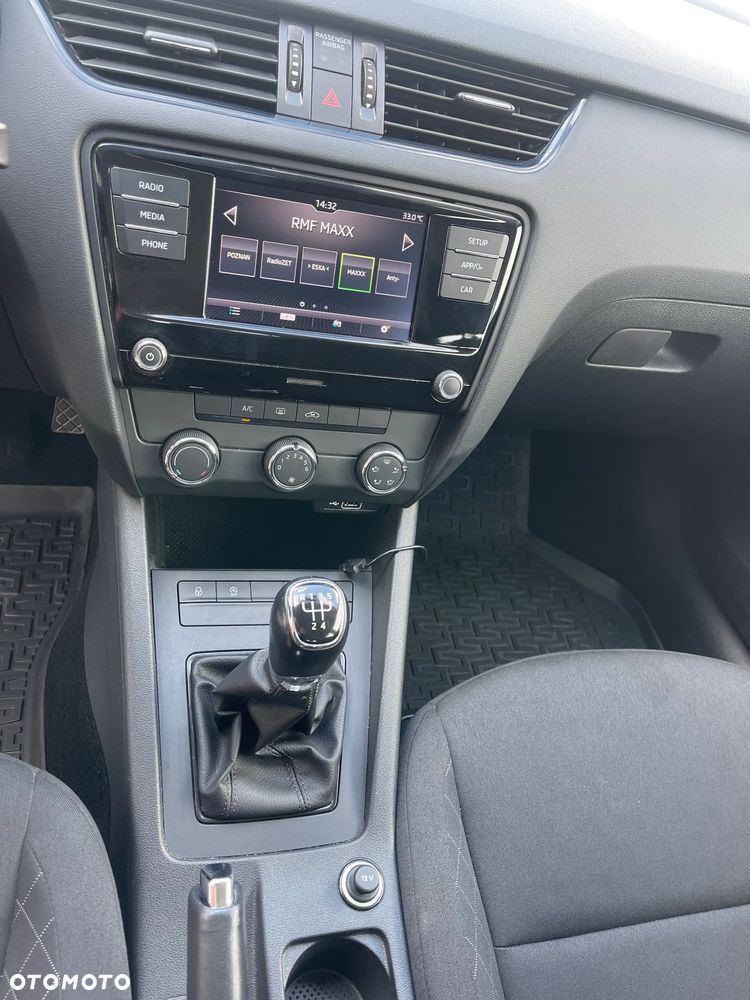 Skoda Octavia 1.6 TDI Active - 9