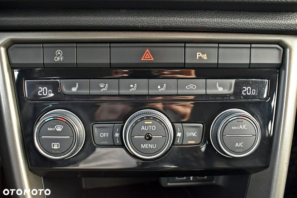 Volkswagen T-Roc 1.0 TSI Advance - 24