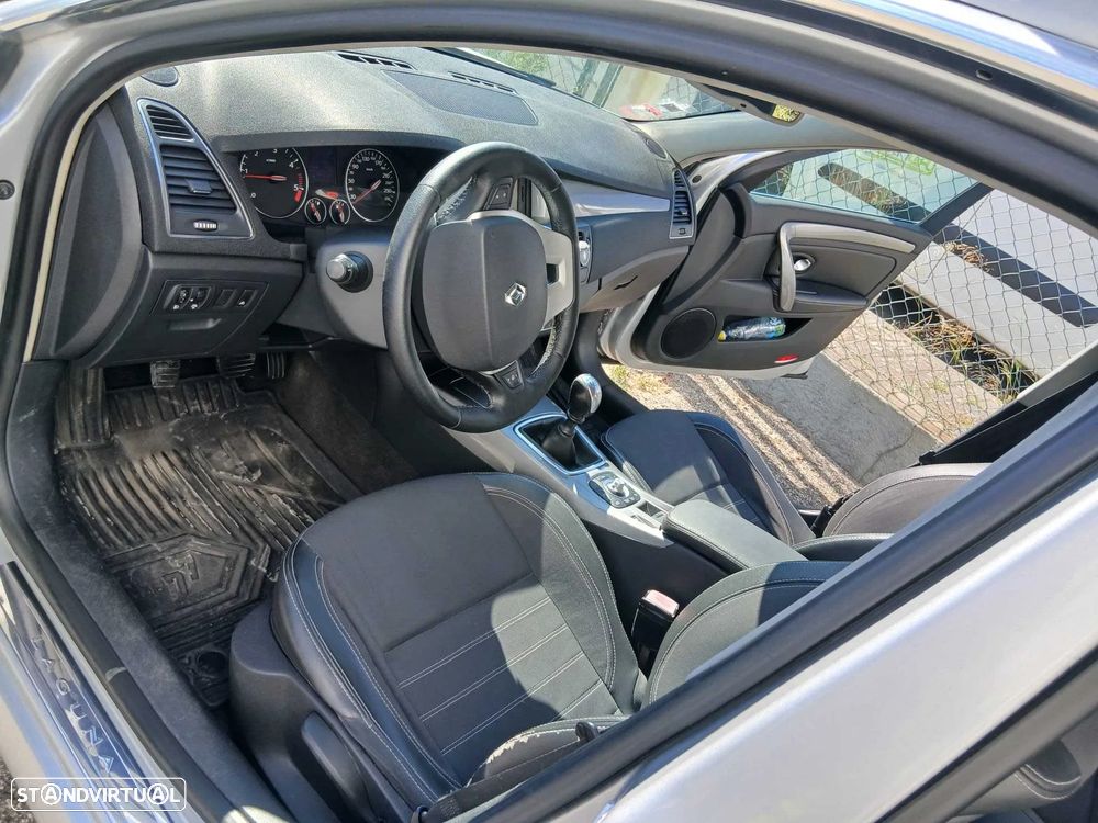 Renault Laguna Break 2.0 dCi Dynamique S 4control - 6
