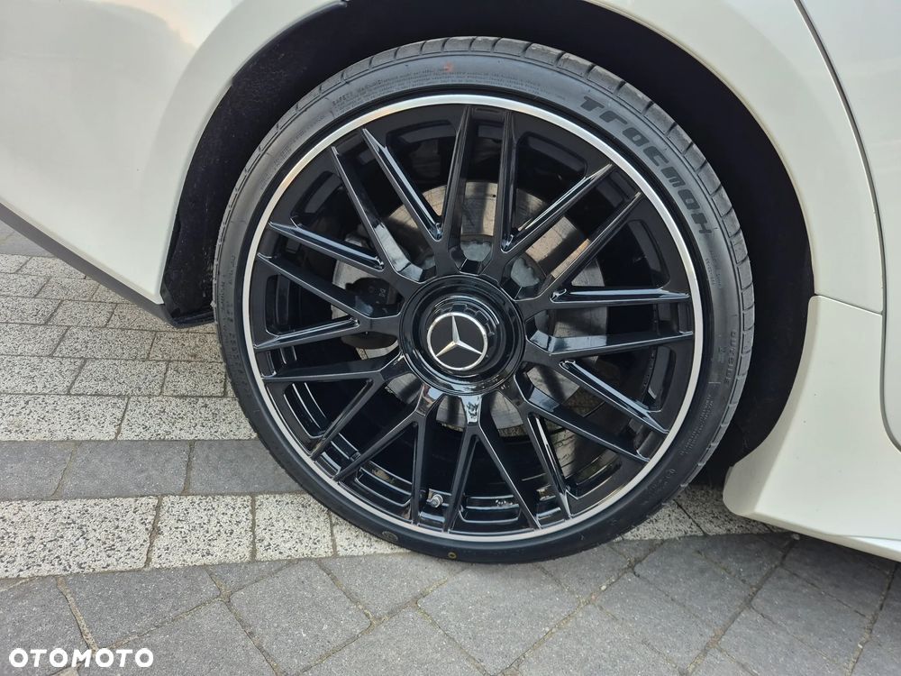 Mercedes-Benz CLS - 28