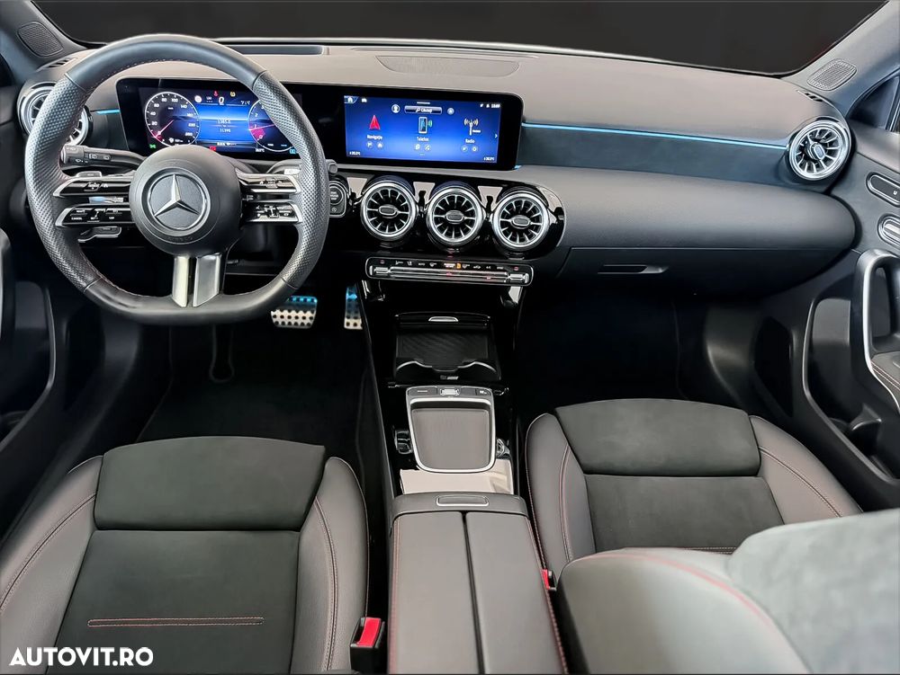 Mercedes-Benz A 180 7G-DCT Advanced AMG Line - 22